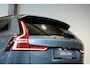 Volvo V60 B3 Momentum Advantage | Parkeersensoren voor + achter | dealeronderhouden | Parkeercamera | Apple Carplay/Android auto | Navigatie | 17'' Lichtmetalen velgen |