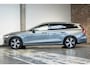 Volvo V60 B3 Momentum Advantage | Parkeersensoren voor + achter | dealeronderhouden | Parkeercamera | Apple Carplay/Android auto | Navigatie | 17'' Lichtmetalen velgen |