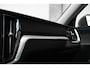 Volvo V60 B3 Momentum Advantage | Parkeersensoren voor + achter | dealeronderhouden | Parkeercamera | Apple Carplay/Android auto | Navigatie | 17'' Lichtmetalen velgen |