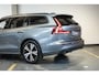 Volvo V60 B3 Momentum Advantage | Parkeersensoren voor + achter | dealeronderhouden | Parkeercamera | Apple Carplay/Android auto | Navigatie | 17'' Lichtmetalen velgen |