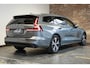 Volvo V60 B3 Momentum Advantage | Parkeersensoren voor + achter | dealeronderhouden | Parkeercamera | Apple Carplay/Android auto | Navigatie | 17'' Lichtmetalen velgen |