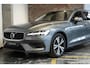 Volvo V60 B3 Momentum Advantage | Parkeersensoren voor + achter | dealeronderhouden | Parkeercamera | Apple Carplay/Android auto | Navigatie | 17'' Lichtmetalen velgen |