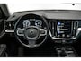 Volvo V60 B3 Momentum Advantage | Parkeersensoren voor + achter | dealeronderhouden | Parkeercamera | Apple Carplay/Android auto | Navigatie | 17'' Lichtmetalen velgen |