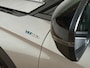 Peugeot 3008 1.6 HYbrid 225 GT 225Pk Automaat (PANORAMADAK, APPLE CARPLAY, GROOT NAVI, LEDER/ALCANTARA, STOELVERWARMING, 360 CAMERA, ADAPTIVE CRUISE, GETINT GLAS, NIEUWSTAAT)