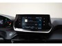 Peugeot e-2008 EV Active Pack 50 kWh 3-fase [ LED Navi Climate Apple/Android DAB ]