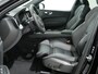 Volvo XC60 2.0 T6 RECHARGE 350PK AWD PLUS BLACK EDITION AUT8 SOH 100% | Trekhaak | 360 camera | Pilot Assist | Light Pack