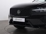 Volvo XC60 2.0 T6 RECHARGE 350PK AWD PLUS BLACK EDITION AUT8 SOH 100% | Trekhaak | 360 camera | Pilot Assist | Light Pack
