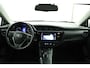 Toyota Auris 1.8 Hybrid Dynamic | Lichtmetalen Velgen | Privacy Glass | Dakrailing | Keyless Entry |
