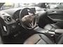 Mercedes-Benz B-klasse 180 Ambition // AUTOMAAT // TREKHAAK // LEDER // NAVI // PANO //