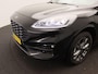 Ford Kuga 2.5 PHEV ST-Line X | Apple Carplay/Android Auto | Panoramadak | Winterpakket | Cruise Control | Achteruitrijcamera | Trekhaak | Lichtmetalen Velgen |