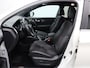 Nissan Qashqai 1.6 Tekna | Climate control | Panoramadak | Rondomzicht camera | Trekhaak | Stoelverwarming | Half leder | Lichtmetalen velgen |