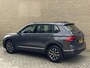 Volkswagen Tiguan 1.4 TSI eHybrid 245pk | Virtual cockpit | Adaptieve cruise | Navigatie | Camera | Apple CarPlay / Android Auto | Dodehoekdetectie | Stoel&stuurverwarming | LED | DAB | Elektrische achterklep | Volledig dealeronderhouden