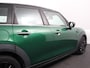 MINI Cooper Mini 1.5 Automaat Maximise | Achteruitrij Camera | Navigatie | Keyless start | Climate Control | Parkeer sensoren | Verwarmde voorstoelen