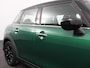 MINI Cooper Mini 1.5 Automaat Maximise | Achteruitrij Camera | Navigatie | Keyless start | Climate Control | Parkeer sensoren | Verwarmde voorstoelen