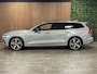 Volvo V60 T8 AWD Recharge Ultra Dark Performance Edit. | 360° Camera | Schuifdak | Head-Up Display | Harman Kardon | Polestar Engineered | 455pk | Adaptieve Cruise Control | Stoelverwarming voor+achter | Stuurwielverwarming | Full LED Meesturende koplampen | Pilot Assist | BLIS Dode Hoek Detectie | Elektrische voorstoelen geheugen | Contour stoelen met wit stiksel en bies | Zitting verlenging voorstoelen | Lederen dashboard | 19 Inch | Google Infotainment | Keyless Drive | Parkeersensoren voor+achter | Privacy Glass | Elektrisch bedienbare achterklep | DAB Radio | Apple Carplay/Android Auto | Volvo On Call met mobiele App functie | Vapour Grey Metallic |