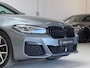 BMW 5-Serie 545e xDrive High Executive - M PAKKET - 19'' - SCHUIFDAK