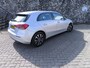 Mercedes-Benz A-klasse 180 Business Solution AMG All season banden, grote navi, virtual cockpit, carplay, camera, DAB+, stoelverwarming