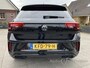 Volkswagen T-Roc DSG 1.5 TSI DSG R-LINE EDITION , PANO , BLACK STYLE , APLLE CARPLY BLINDSPOT , STUUR EN STOEL VERWARMING , KEYLESS ENTRY , ADAPTIVE CRUISE CONTROL , LANE ASSIST , IQ-LICHT , LED , PRYVACY GLASS , 19 INCH