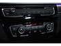 BMW X1 sDrive20i VDL Nedcar Edition | Panoramadak | H/K | Stoelverwarming