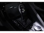 BMW X1 sDrive20i VDL Nedcar Edition | Panoramadak | H/K | Stoelverwarming