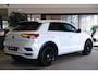 Volkswagen T-Roc 1.5 TSI 2x R-Line DSG Led Virtual Black Navi Cam Trekhaak ACC