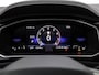 Volkswagen T-Roc 1.5 TSI 150pk DSG R-Line Business · Camera · Panoramadak · Trekhaak afneembaar · Apple/Android Car Play · Navigatie · 18'' Inch ·