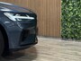 Volvo V60 T8 AWD Recharge Ultra Dark Performance Edit. | 360° Camera | Schuifdak | Head-Up Display | Harman Kardon | Polestar Engineered | 455pk | Adaptieve Cruise Control | Stoelverwarming voor+achter | Stuurwielverwarming | Full LED Meesturende koplampen | Pilot Assist | BLIS Dode Hoek Detectie | Elektrische voorstoelen geheugen | Contour stoelen met wit stiksel en bies | Zitting verlenging voorstoelen | Lederen dashboard | 19 Inch | Google Infotainment | Keyless Drive | Parkeersensoren voor+achter | Privacy Glass | Elektrisch bedienbare achterklep | DAB Radio | Apple Carplay/Android Auto | Volvo On Call met mobiele App functie | Denim Blue Metallic |