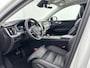Volvo XC60 T6 Recharge Ultra Dark | 20" Allseason | Trekhaak | Harman Kardon | Panoramadak | Head-up | Full LED | 360 Camera  Elektr. verst. Stoelen || Adaptieve Cruise | BLIS |