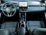 Toyota Corolla Cross Hybrid 140 Style | Trekhaak | 1e Eigenaar | Origineel NL | Stoelverwarming | MOREL HiFi Audio | Camera | Adaptieve Cruise Control | Stuurwiel Verwarmd | Climate Control | Metallic Lak | LED |