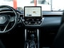 Toyota Corolla Cross Hybrid 140 Style | Trekhaak | 1e Eigenaar | Origineel NL | Stoelverwarming | MOREL HiFi Audio | Camera | Adaptieve Cruise Control | Stuurwiel Verwarmd | Climate Control | Metallic Lak | LED |