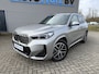 BMW X1 sDrive20i M Sport Premium Pakket Panoramadak Trekhaak Achteruitrijcamera Stoelverwarming Keyless Entry Carplay