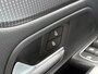 Mercedes-Benz GLB 200 Business Solution Luxury 163pk | Dodehoeksensoren | Elektrische Achterklep | Volledig Leder | Stoelverwarming | Achteruitrijcamera | Eerste eigenaar