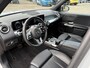 Mercedes-Benz GLB 200 Business Solution Luxury 163 PK | Dodehoeksensoren | Elektrische Achterklep | Lederen Bekleding | Stoelverwarming | Achteruitrijcamera | Eerste eigenaar