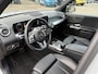 Mercedes-Benz GLB 200 Business Solution Luxury 163pk | Dodehoeksensoren | Elektrische Achterklep | Volledig Leder | Stoelverwarming | Achteruitrijcamera | Eerste eigenaar
