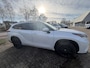Toyota Highlander 2.5 AWD Hybrid Premium | 7p | Panoramadak | 360 graden camera | Platinum Pearl White | Adaptieve cruisecontrol | JBL audio | Head up Display | Stoelverwarming | Achterbank verwarmd