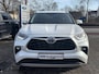 Toyota Highlander 2.5 AWD Hybrid Premium | 7p | Panoramadak | 360 graden camera | Platinum Pearl White | Adaptieve cruisecontrol | JBL audio | Head up Display | Stoelverwarming | Achterbank verwarmd