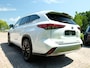 Toyota Highlander 2.5 AWD Hybrid Premium 247 PK | 7 Persoons | Panoramadak | 360 graden camera | JBL audio | Head up Display | Stoelverwarming | Achterbank verwarmd | 2 Sets wielen