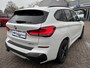 BMW X1 xDrive25e M Sport | 220 PK PHEV | Plug-in Hybride | M pakket | Trekhaak | 19 inch | Camera | Sportstoelen | Stoelverwarming | Adaptive Led | Individual dakhemel | Elektrische achterklep