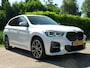 BMW X1 xDrive25e M Sport 220 PK | M-Sport | Trekhaak | 19 inch | Camera | Sportstoelen | Stoelverwarming | Adaptive Led | Elektrische achterklep