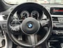 BMW X1 xDrive25e M Sport | 220 PK PHEV | Plug-in Hybride | M pakket | Trekhaak | 19 inch | Camera | Sportstoelen | Stoelverwarming | Adaptive Led | Individual dakhemel | Elektrische achterklep