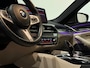 BMW 5-Serie Touring 530d xDrive High Executive M-SPORT VIRTUAL SFEERVER. 360 ACC MASSAGE MEMORY BOMVOL NAP GARANTIE APK