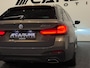 BMW 5-Serie Touring 530d xDrive High Executive M-SPORT VIRTUAL SFEERVER. 360 ACC MASSAGE MEMORY BOMVOL NAP GARANTIE APK