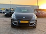 Renault Scenic 2.0 Parisienne/ AUTOMAAT/ NAVI