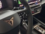 CUPRA Formentor 1.5 TSI 150 PK BENZINE CAMERA STOEL/STUUR ELEK.KLEP VERW. LED LEER CARPLAY ZWARTE.HEMEL 08/2024
