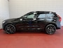Volvo XC60 2.0 T6 AWD PLUS BLACK EDITION NIEUWSTE MODEL SCHUIFDAK HARMAN KARDON LEER PHEV Plug in Hybrid ✅ Top Auto's Wijchen , Altijd een Ruim aanbod van Volvo's i BUSINESS / CORE / BRIGHT / DARK / ULTRA DARK / PLUS DARK / BLACK EDITION / ESSENTIAL / T6 / T8 ✅