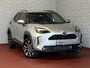 Toyota Yaris Cross 1.5 HYBRID DYNAMIC STOEL/STUUR VERW. 17''LMV KEYLESS CAMERA LED ZWARTE HEMEL ✅ Top Auto's Wijchen , Al 30 Jaar verkoop van Toyota , Type's Launch / Executive / Dynamic / First Edition / Business / Zowel Phev / Hev / Benzine / met fabrieksgarantie ✅
