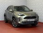 Toyota Yaris Cross 1.5 HYBRID DYNAMIC KEYLESS CAMERA LED ZWARTE HEMEL STOEL/STUUR VERW. 17''LMV ✅ Top Auto's Wijchen , Al 30 Jaar verkoop van Toyota , Type's Launch / Executive / Dynamic / First Edition / Business / Zowel Phev / Hev / Benzine / met fabrieksgarantie ✅