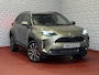 Toyota Yaris Cross 1.5 HYBRID DYNAMIC KEYLESS CAMERA LED ZWARTE HEMEL STOEL/STUUR VERW. 17''LMV ✅ Top Auto's Wijchen , Al 30 Jaar verkoop van Toyota , Type's Launch / Executive / Dynamic / First Edition / Business / Zowel Phev / Hev / Benzine / met fabrieksgarantie ✅