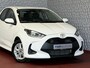 Toyota Yaris 1.5 HYBRID STOEL/STUUR VERW CARPLAY CAMERA LMV ADAP.CRUISE ✅ Top Auto's Wijchen , Al 30 Jaar verkoop van Toyota , Type's Launch / Executive / Dynamic / First Edition / Business / Zowel Phev / Hev / Benzine / met fabrieksgarantie ✅