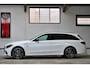 Mercedes-Benz C-klasse Estate 300 e | AMG | Night | Panoramadak | Apple Carplay | 19 inch | Dealeronderhouden |